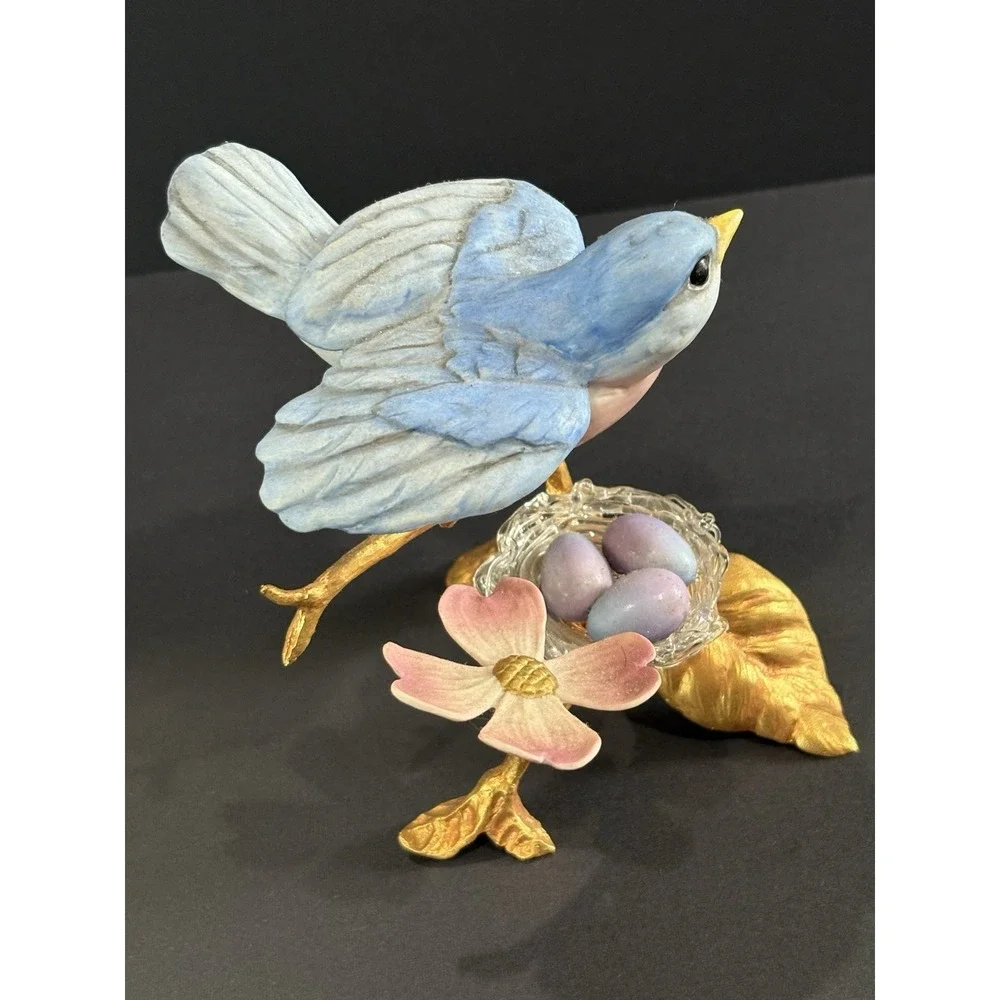 Bluebird Figurine w/ Nest & Eggs Gold Branch Dogwood Flower Malaysia, Valentine
